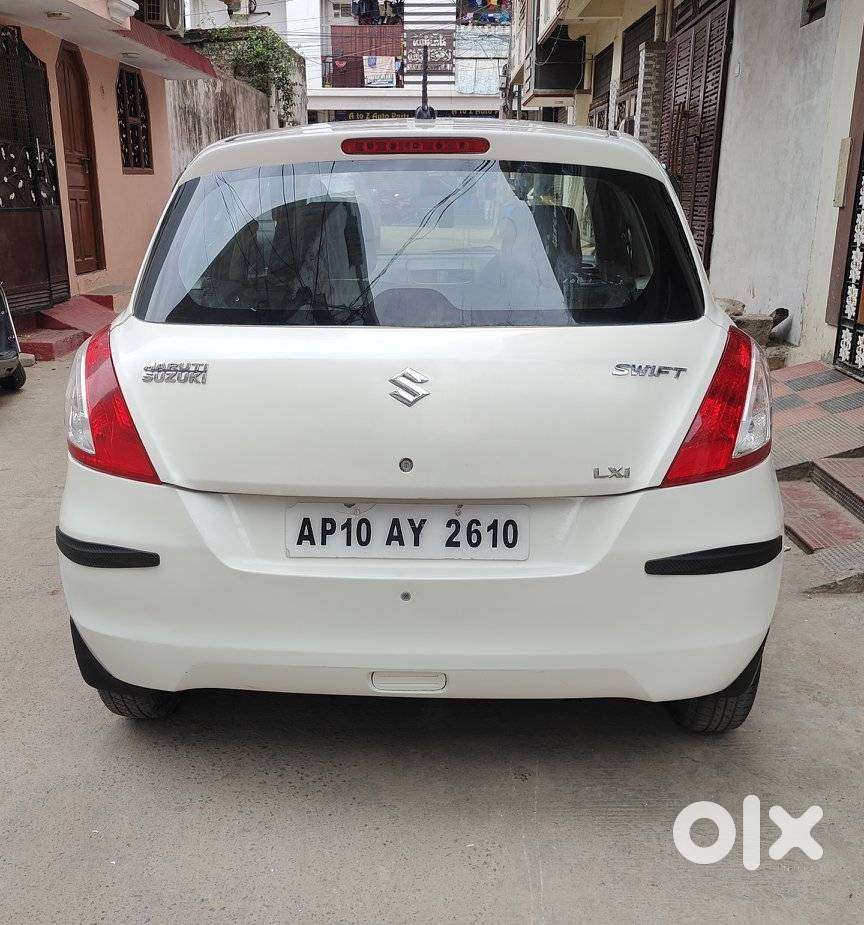 Maruti Suzuki Swift Lxi Optional-o, 2011, Petrol