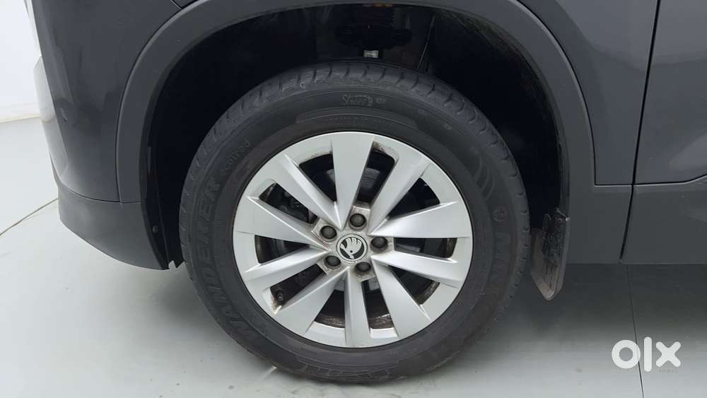 Skoda Kylaq Signature Plus, 2025, Petrol