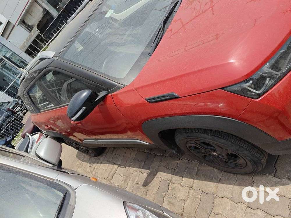 Maruti Suzuki Brezza Zxi Plus At, 2022, Petrol