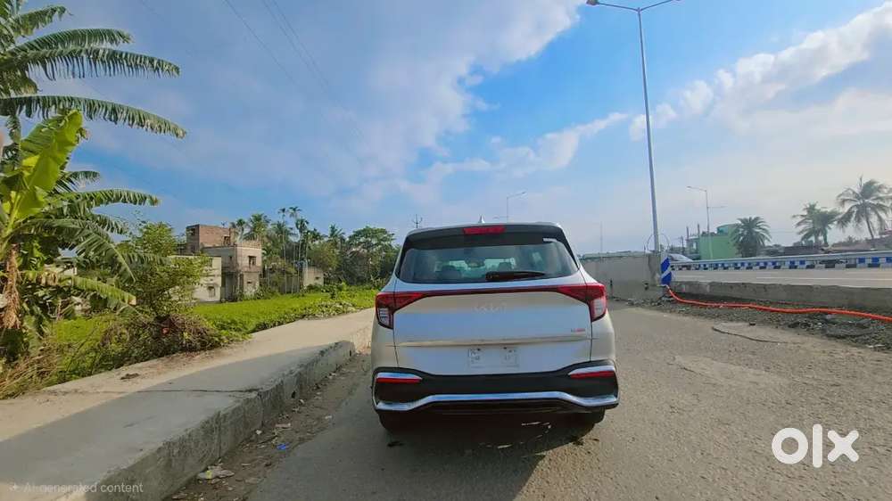 Kia Carens 2022 Petrol Well Maintained