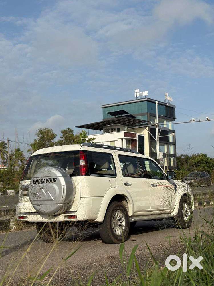 Ford Endeavour 2.2 Trend At 4x2, 2014, Diesel