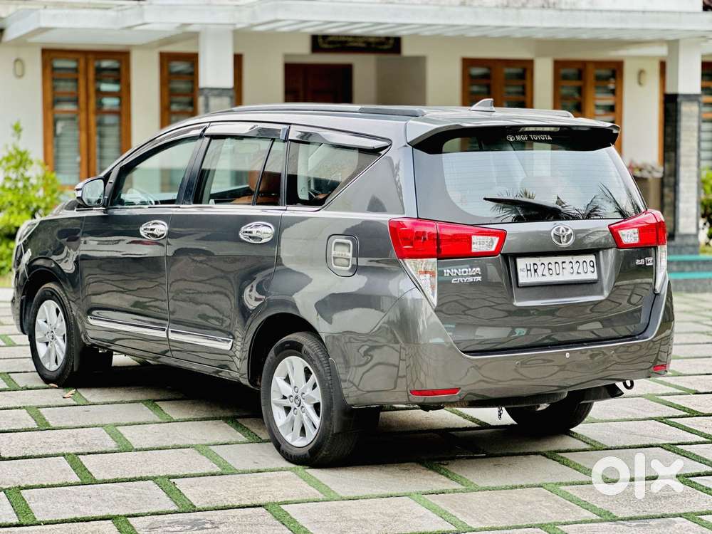 Toyota Innova Crysta 2.8 Gx At 8s, 2017, Diesel