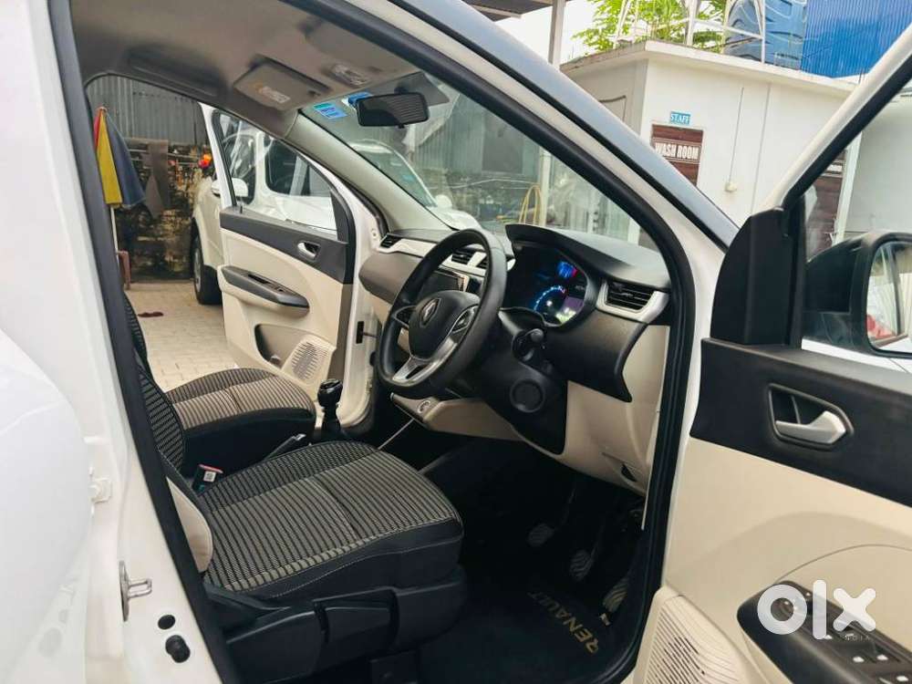 Renault Triber 1.0 Rxz Dual Tone, 2023, Petrol