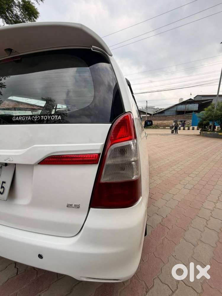 Toyota Innova 2.5 G (diesel) 8 Seater, 2015, Diesel