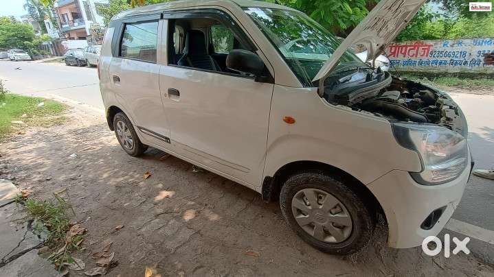 Maruti Suzuki Estilo Lxi Cng, 2022, Cng & Hybrids