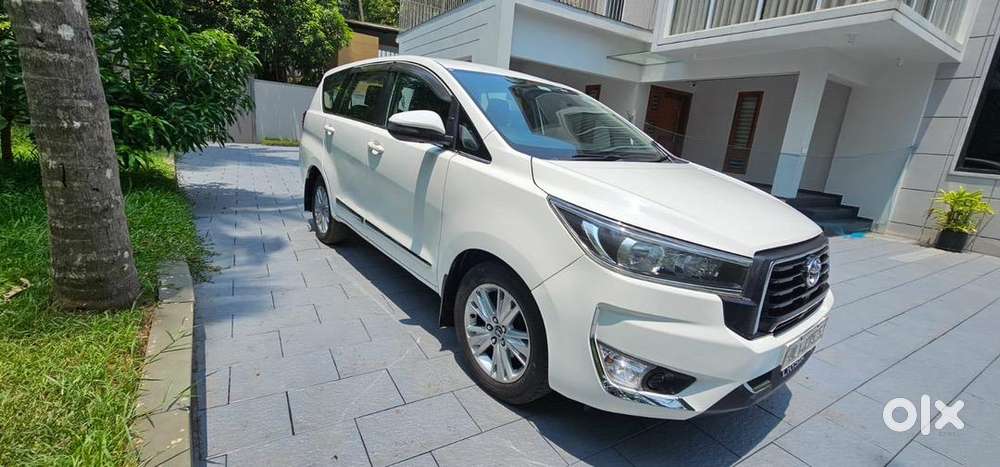 Toyota Innova Crysta 2017 Diesel 95000 Km Driven