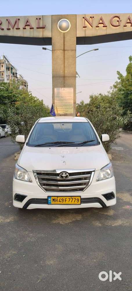 Toyota Innova 2.5 G (diesel) 8 Seater Bs Iv, 2016, Diesel