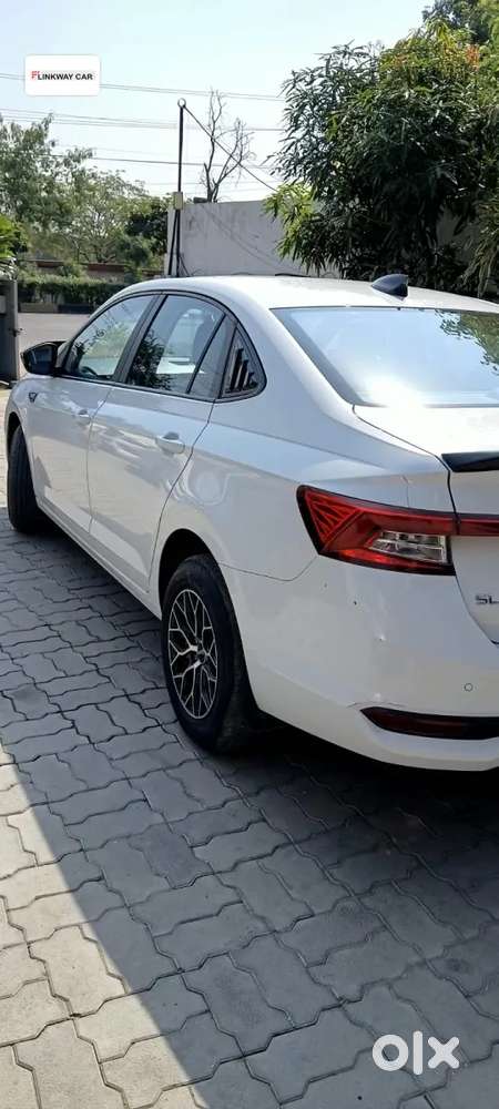Skoda Slavia Active 1.0l Tsi Mt, 2022, Petrol