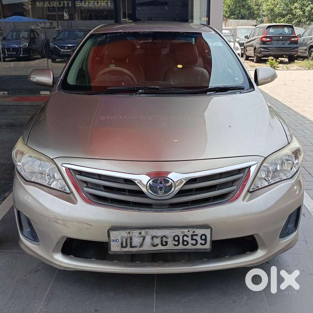 Toyota Corolla Altis 1.8 J, 2013, Petrol