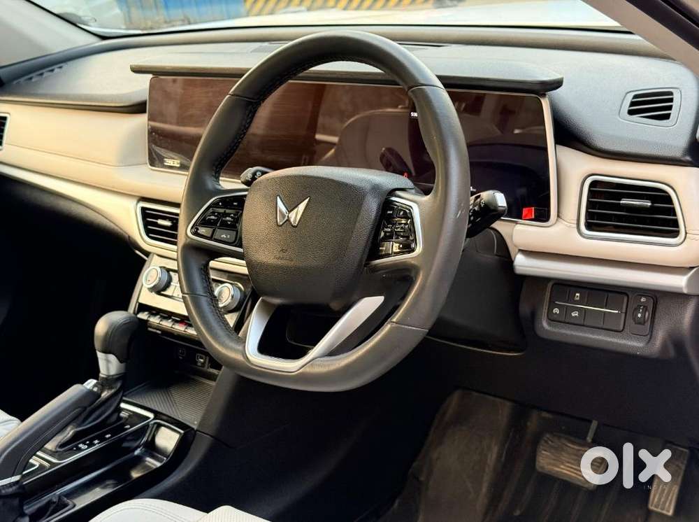 Mahindra Xuv700 2.2 Ax 7 Diesel At Luxury Pack Str, 2023, Diesel