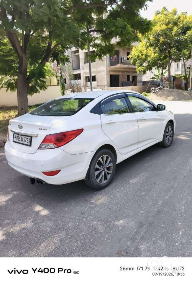 Hyundai Fluidic Verna, 2015