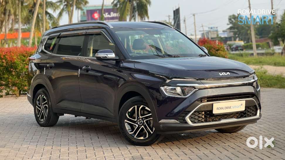 Kia Carens, 2023, Petrol