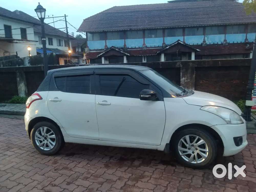 Maruti Suzuki Swift 2012 Petrol 92000 Km Driven