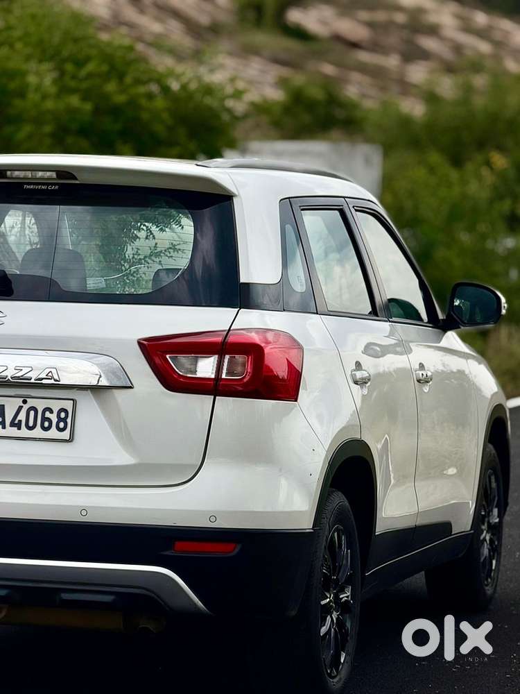 Pristine Pearl White Maruti Suzuki Vitara Brezza – Mint Condition!