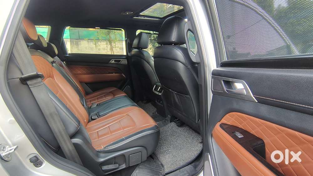 Mahindra Alturas G4 4wd At, 2022, Diesel