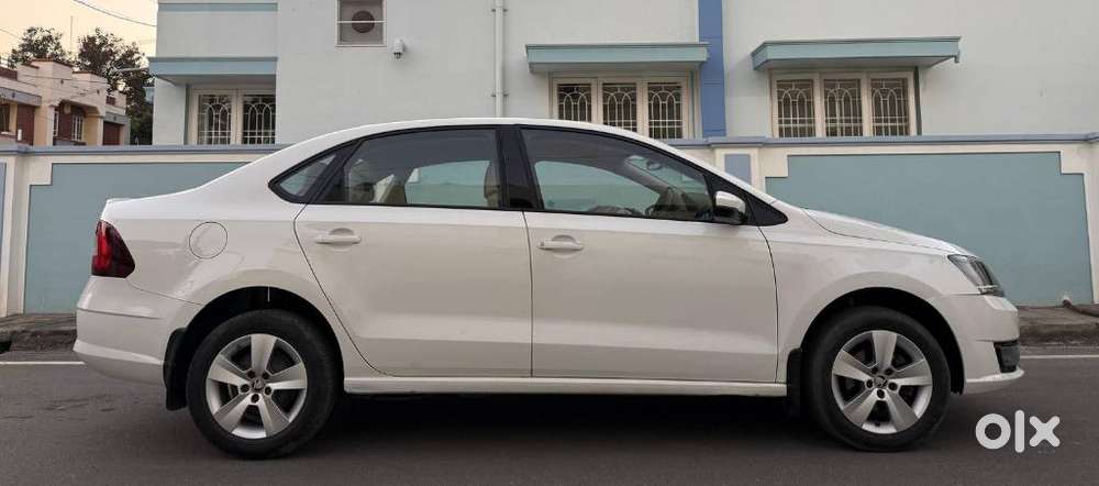 Skoda Rapid 1.5 Tdi Style/1.5 At Style, 2017, Diesel