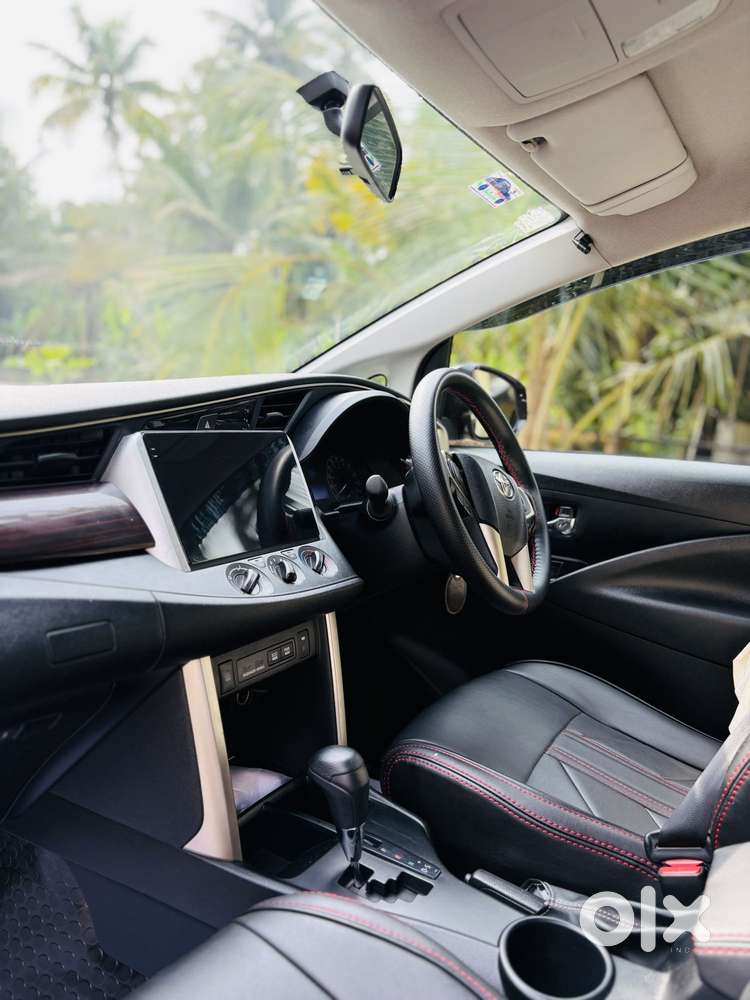 Toyota Innova Crysta 2.8 Gx At 8s, 2019, Diesel