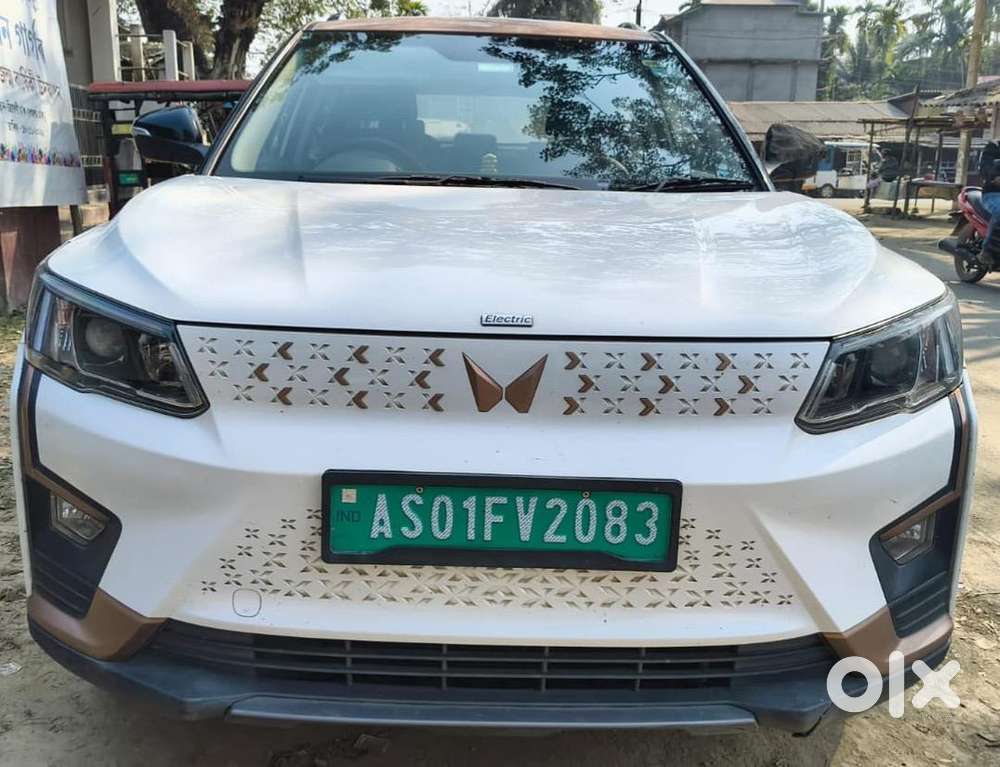 Mahindra Xuv400 Ev 2024 Electric Well Maintained