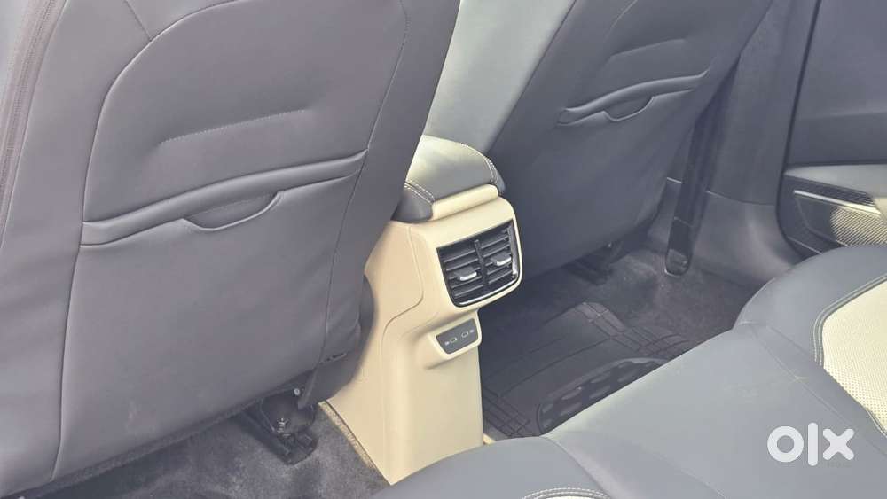 Skoda Slavia 1.5 Tsi Style At, 2023, Petrol