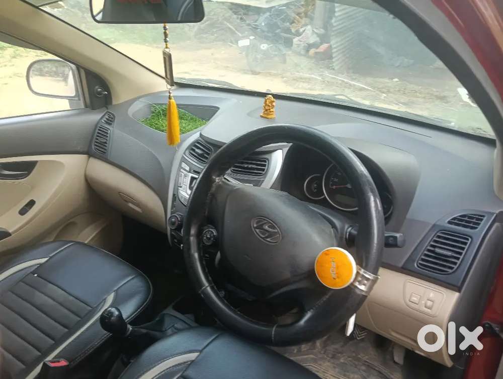 Hyundai Eon Magna + 2013