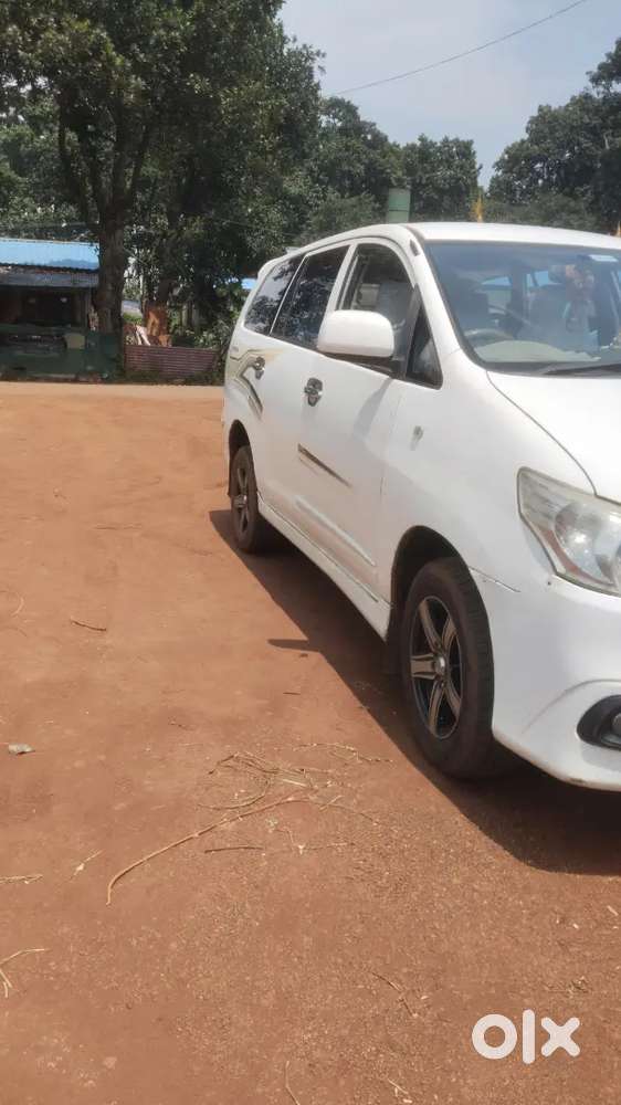 Toyota Innova 2015 Diesel Variant