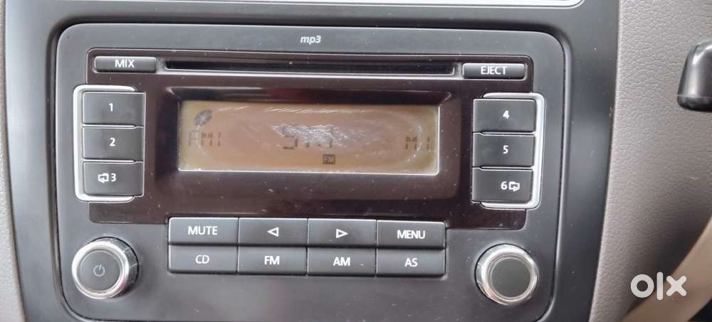 Volkswagen Vento 2010-2013 Petrol Highline, 2011, Petrol