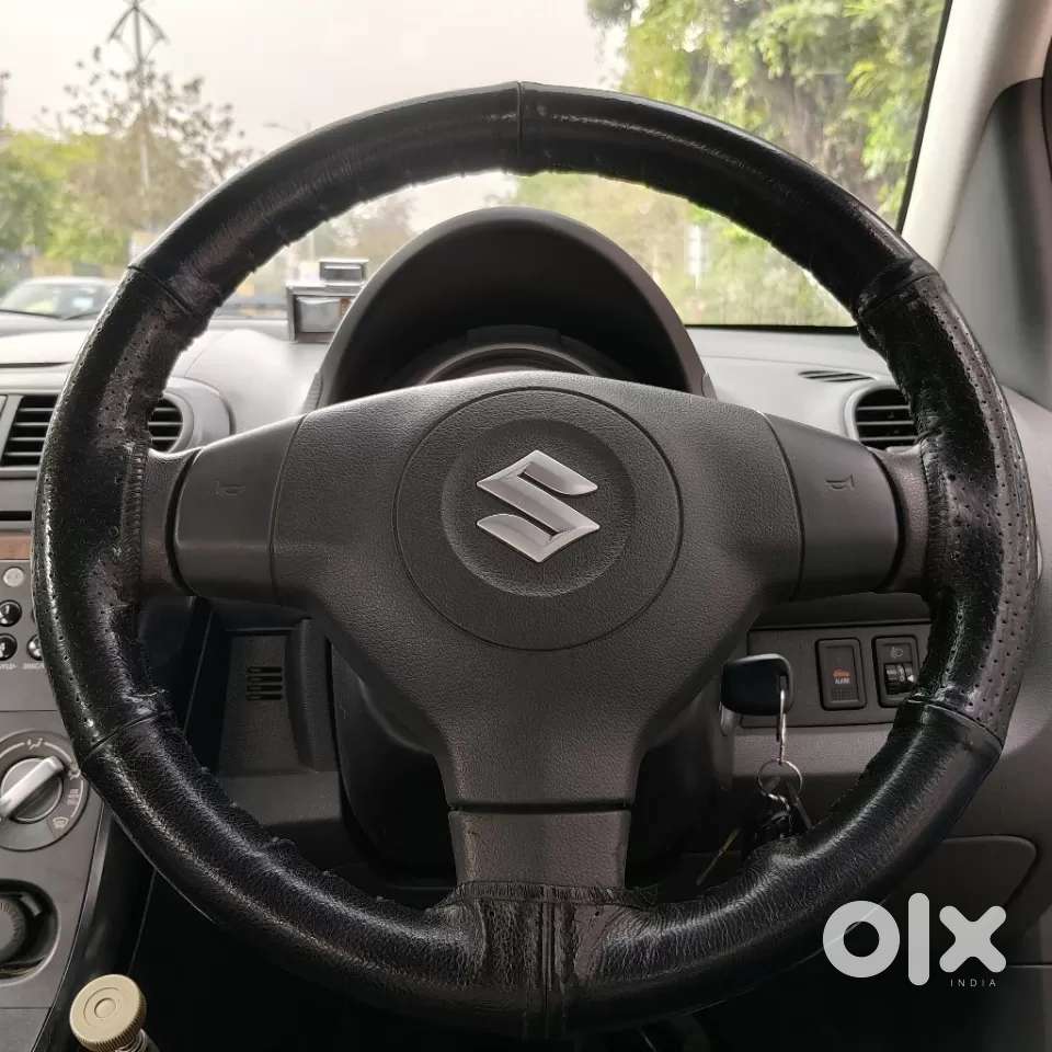 Maruti Suzuki Ritz Lxi, 2012, Petrol