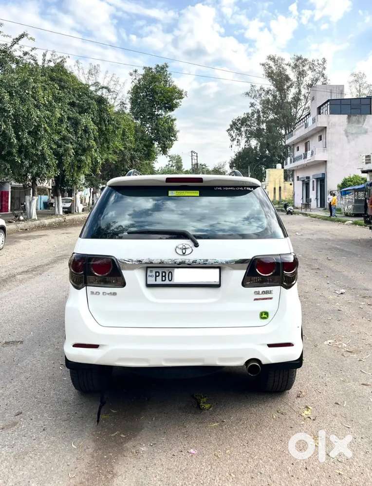Toyota Fortuner 2015 Diesel 162000 Km Driven