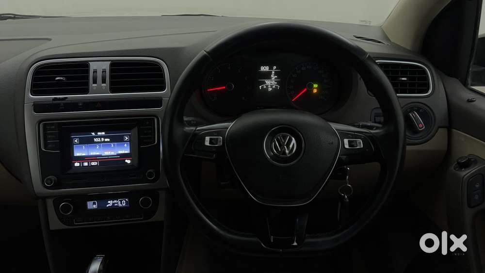 Volkswagen Vento 1.2 Tsi Highline At, 2016, Petrol