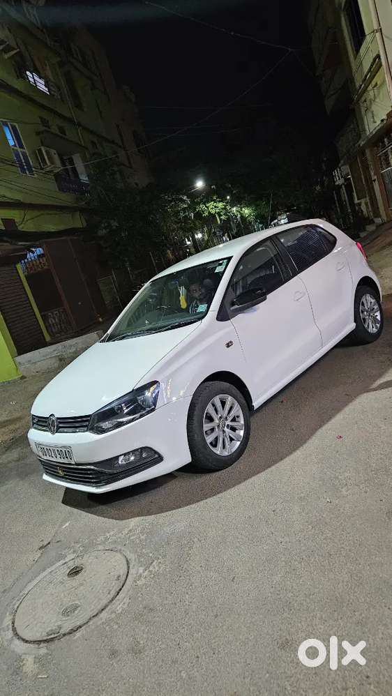 Volkswagen Polo Gt Tsi
Its 1.2l Dsg Gearbox
 2015 Petrol 88000 Km