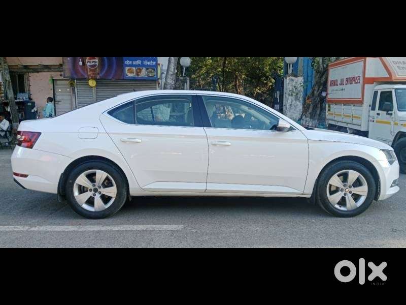 Skoda Superb [2014-2016] 1.8 Style Tsi At, 2016, Petrol