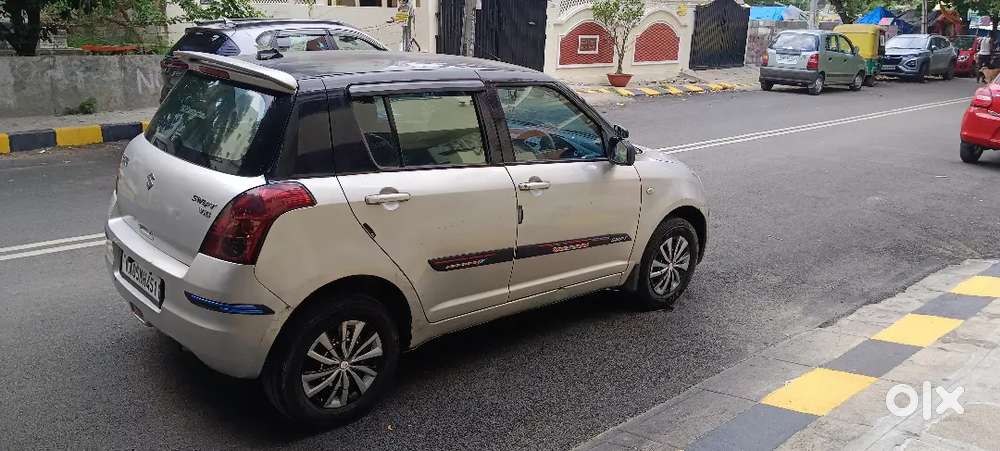 Maruti Suzuki Swift Vxi 2010 Petrol