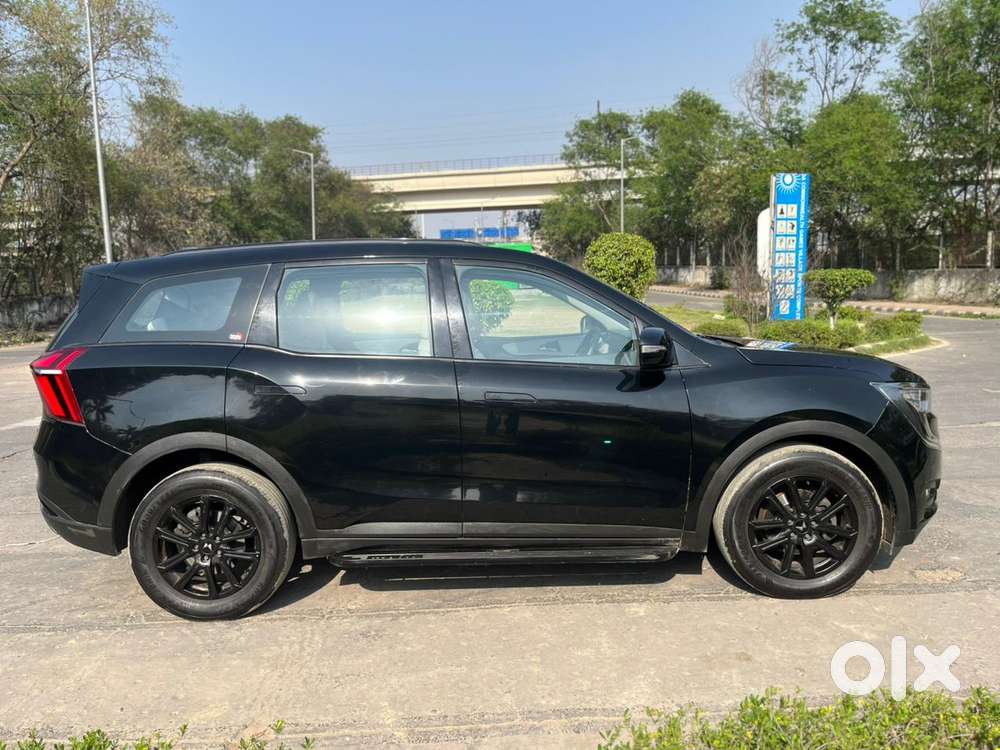 Mahindra Xuv700 2.0 Ax 7 Petrol At Str, 2024, Petrol
