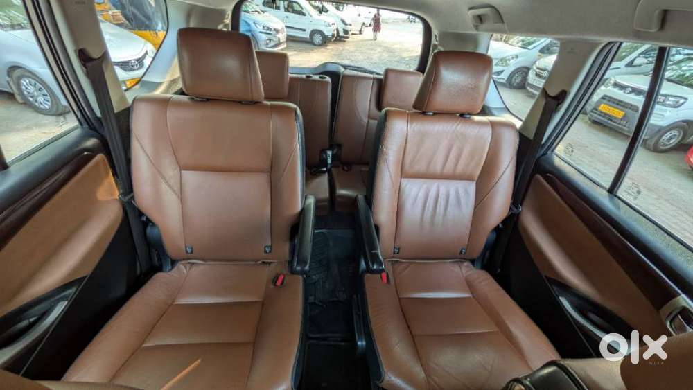 Toyota Innova Crysta 2.8z Automatic, 2016, Diesel