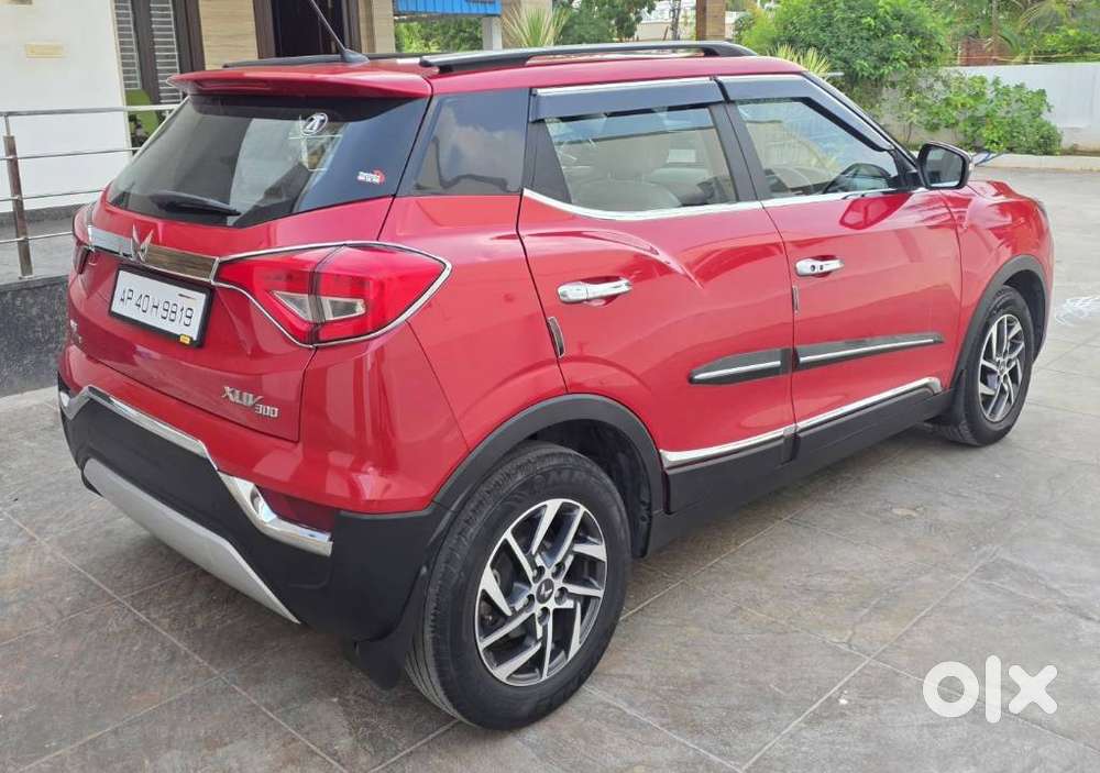 Mahindra Xuv300 W8 (o) 1.5 Diesel Amt, 2023, Diesel