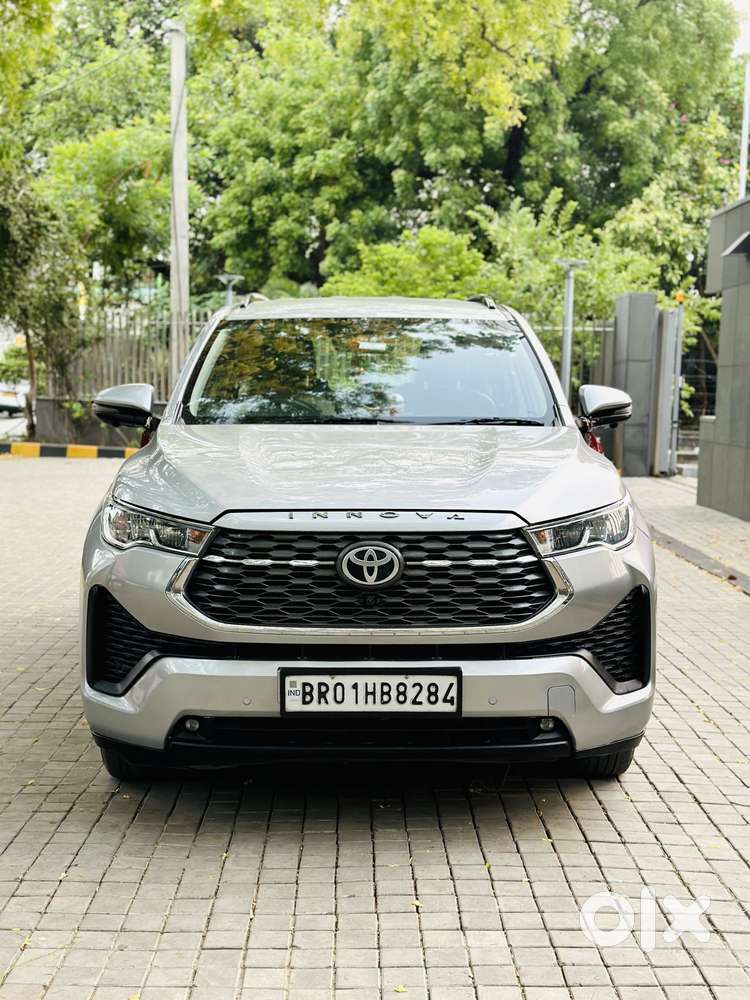 Toyota Innova Hycross 2.0 Vx Hybrid 7 Str, 2023, Petrol