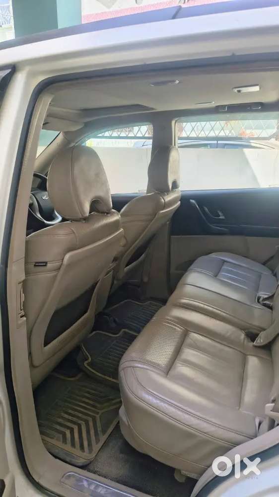 Mahindra Xuv700 2015 Diesel 120000 Km Driven