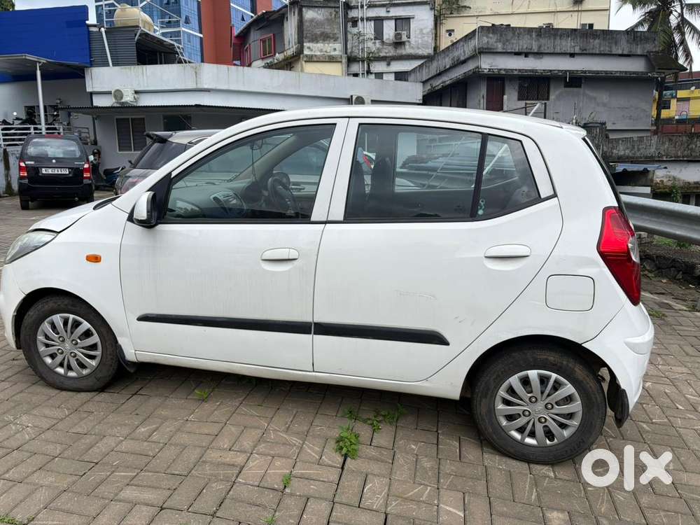 Hyundai I10 Sportz, 2014, Petrol