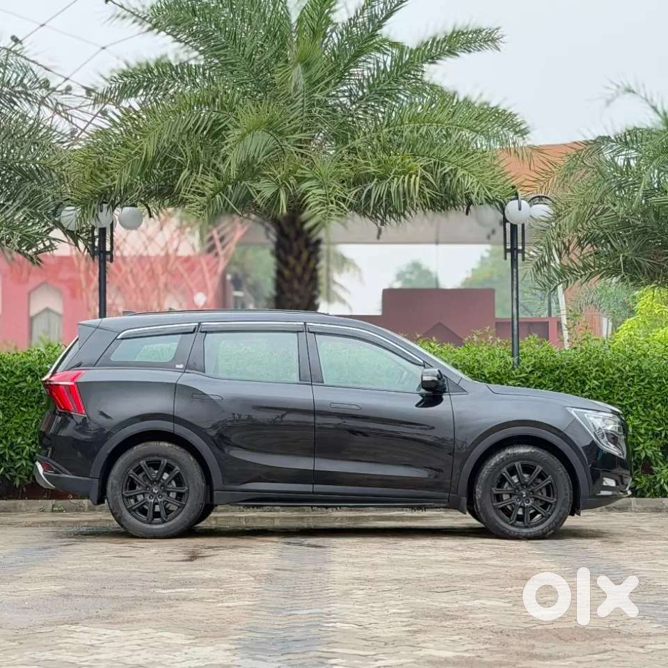 Mahindra Xuv700 2.2 Ax 7 Diesel At Str, 2023, Diesel