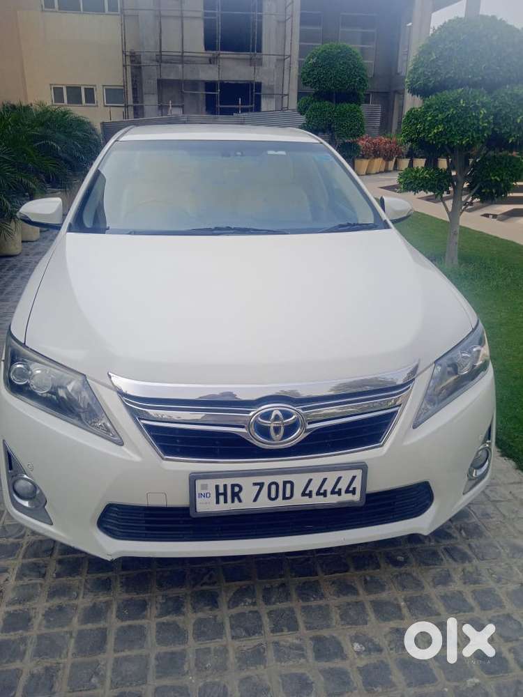 Toyota Camry Hybrid 2014