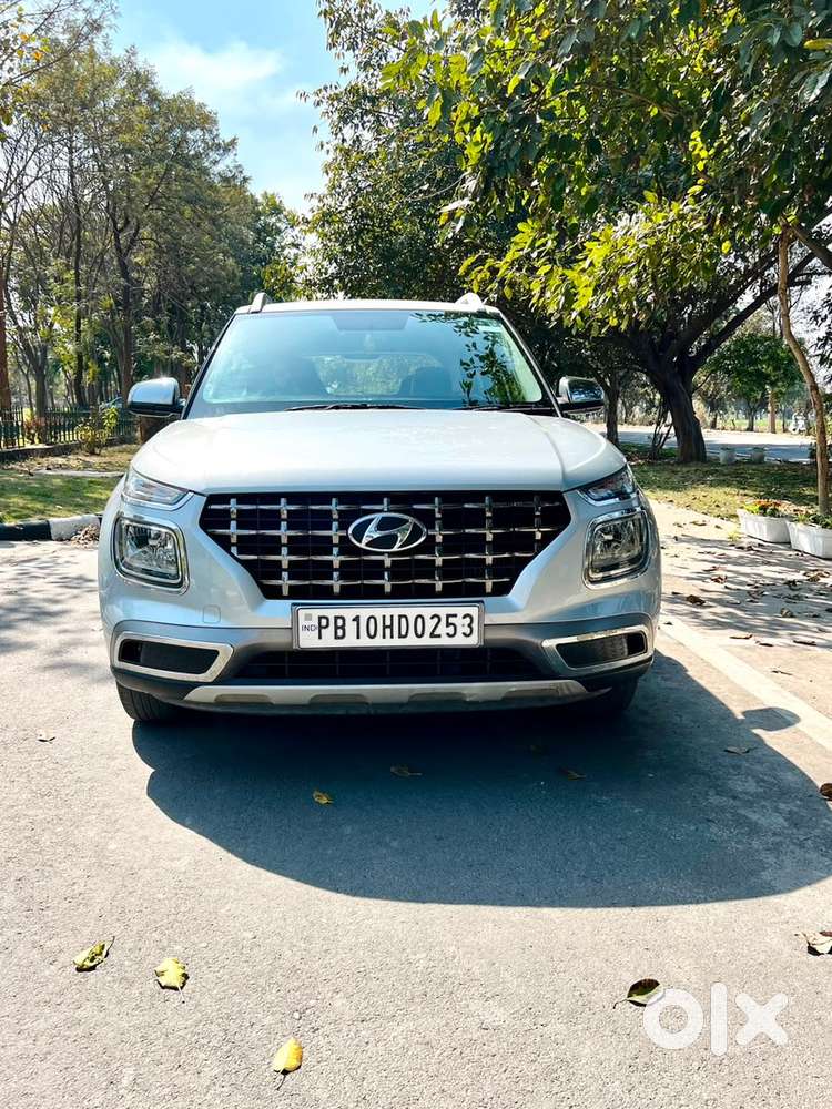 Hyundai Venue Petrol 2019