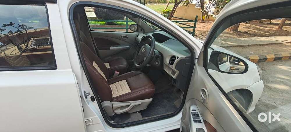 Toyota Etios Liva - 2013