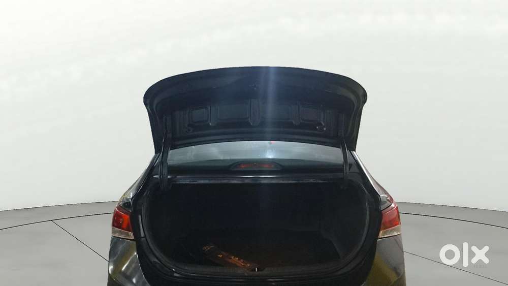 Hyundai Verna 1.6 Vtvt Sx, 2018, Petrol