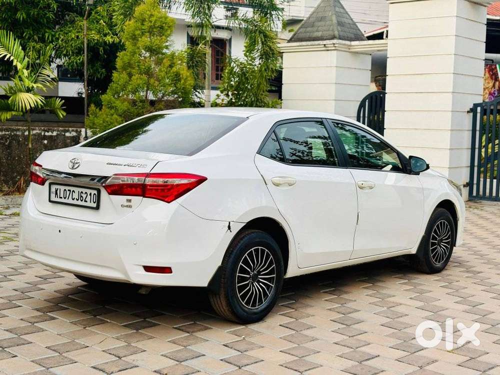 Toyota Corolla Altis 2013-2017 D-4d J, 2016