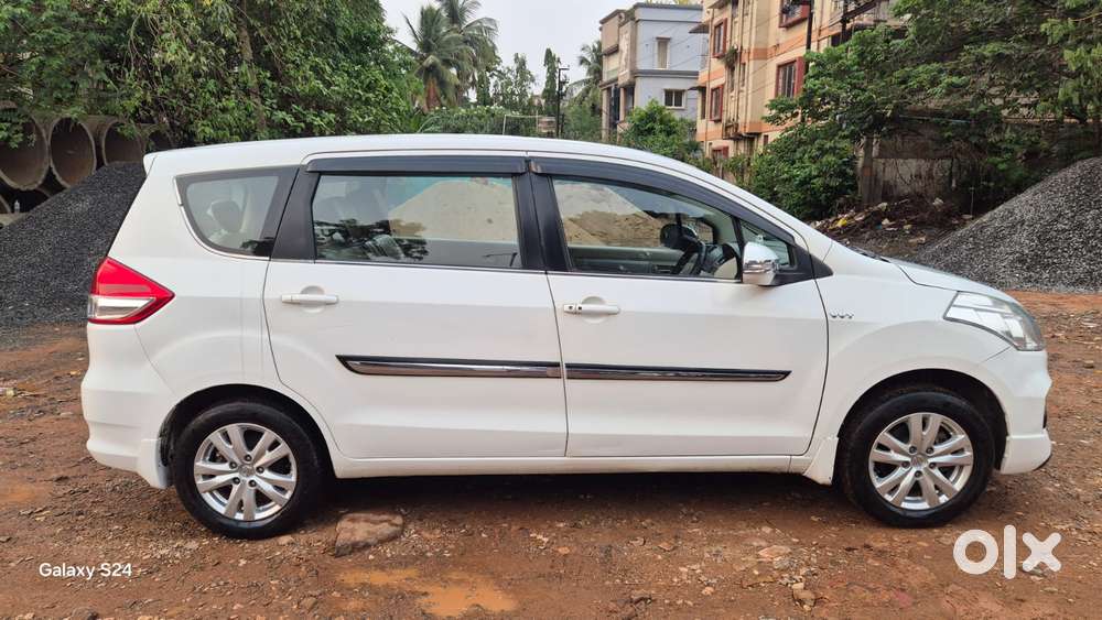 Maruti Suzuki Ertiga Zxi Plus , 2017, Petrol