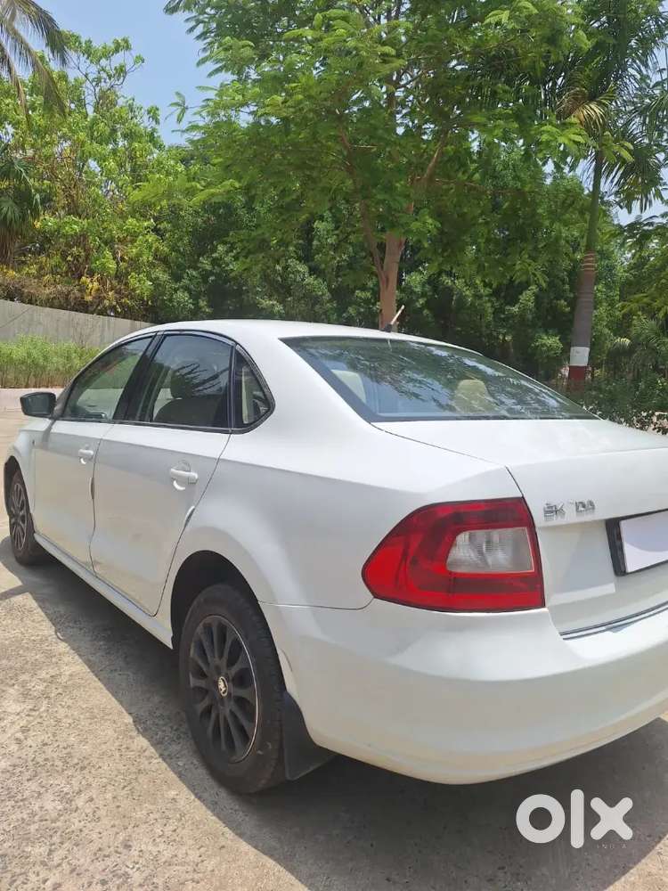 Skoda Rapid 2015 Diesel 75000 Km Driven