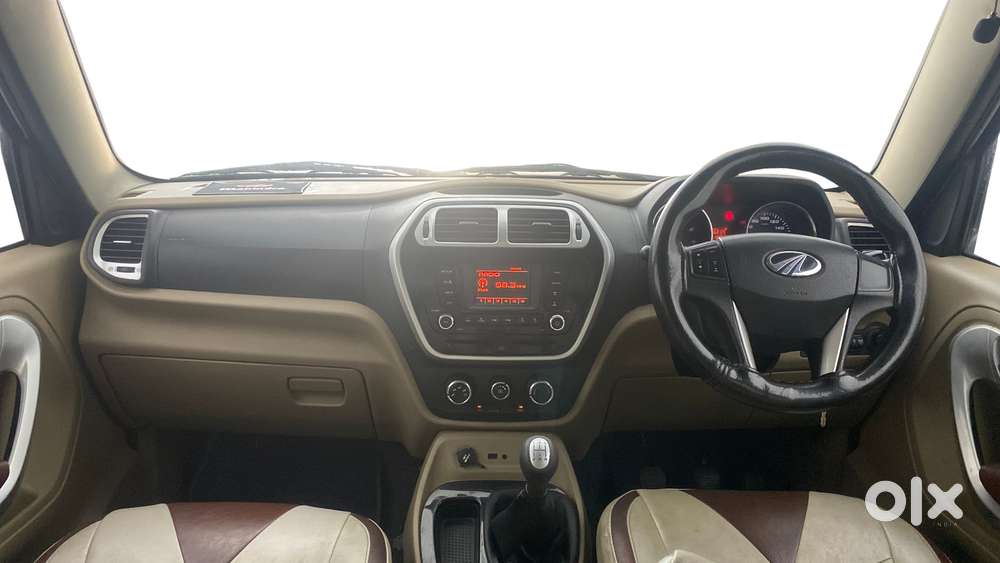 Mahindra Tuv 300 Mhawk100 T8, 2015, Diesel