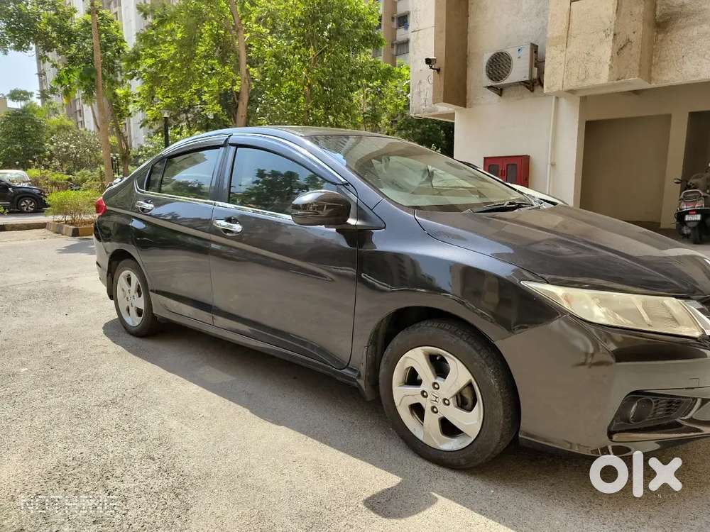 Honda City 4th Gen Vx Cvt I-vtec-automatic Top Model