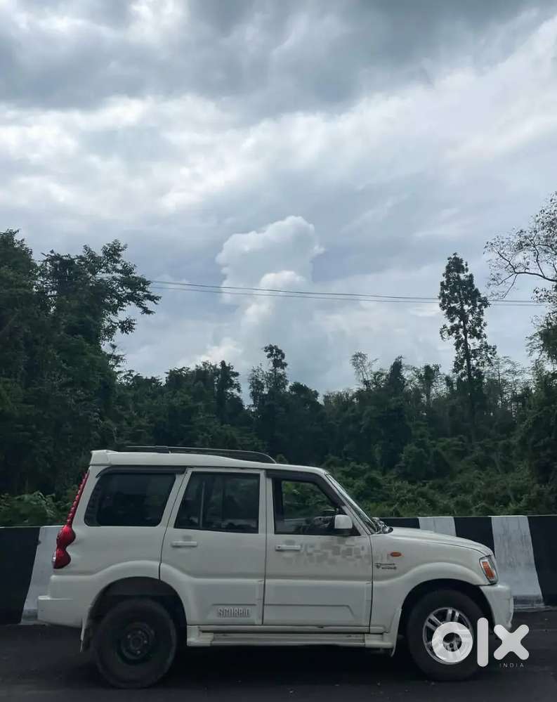 Mahindra Scorpio Classic 2012 Diesel 100000 Km Driven