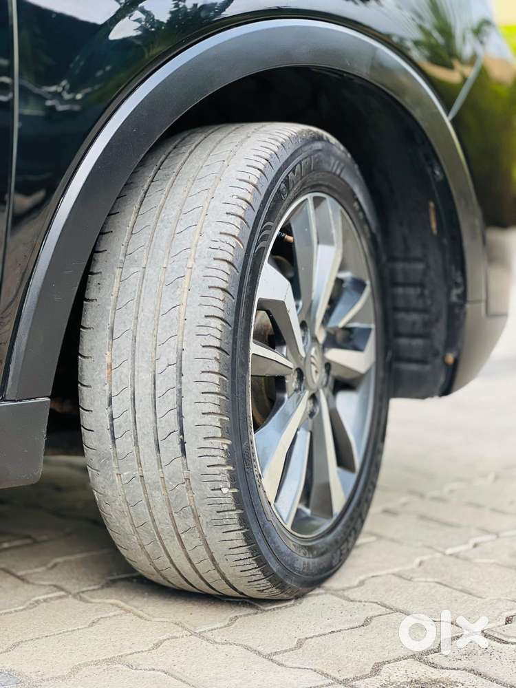 Mahindra Xuv300 W8 Option, 2021, Petrol